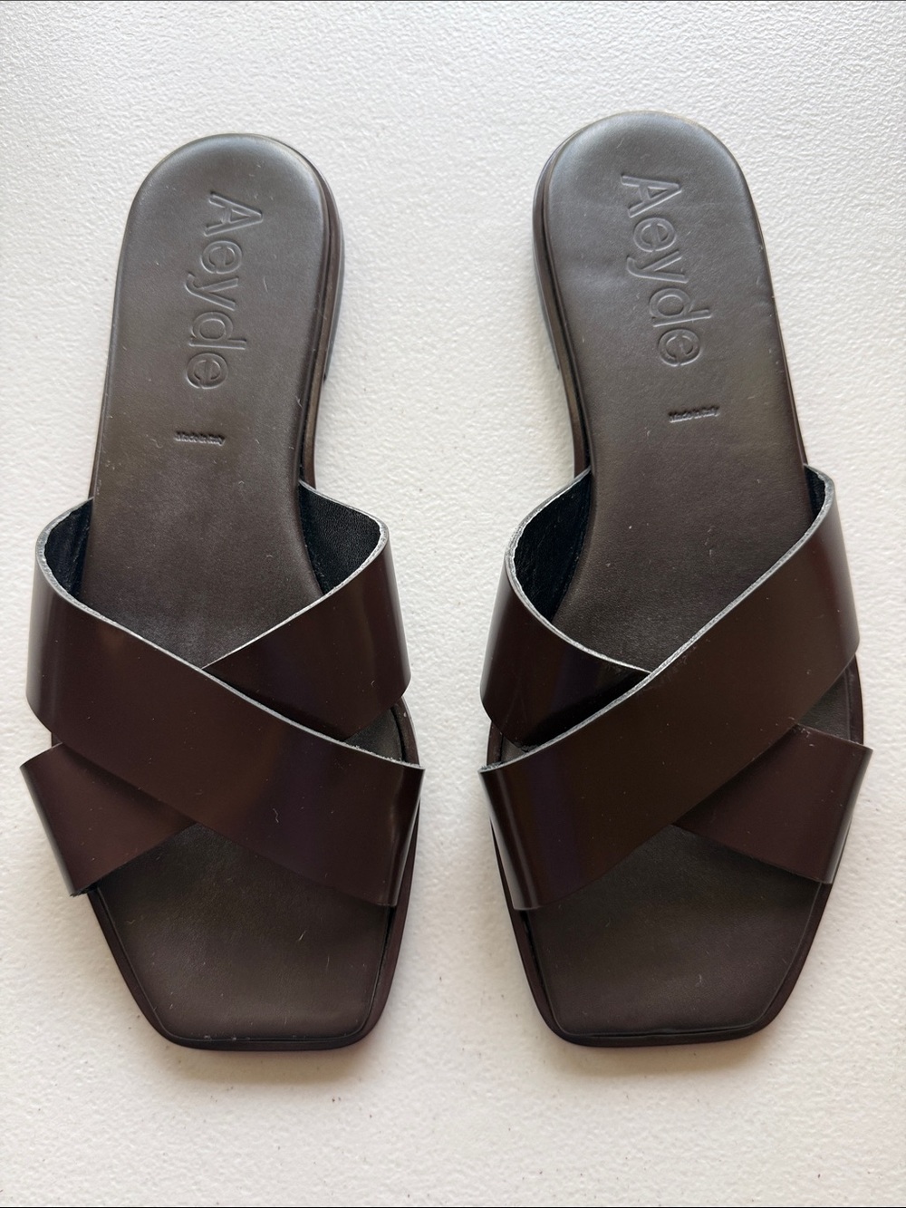 Aeyde Sonia Brown Crisscross Leather Slide Sandals size 38 / 7.5 Made in Italy
